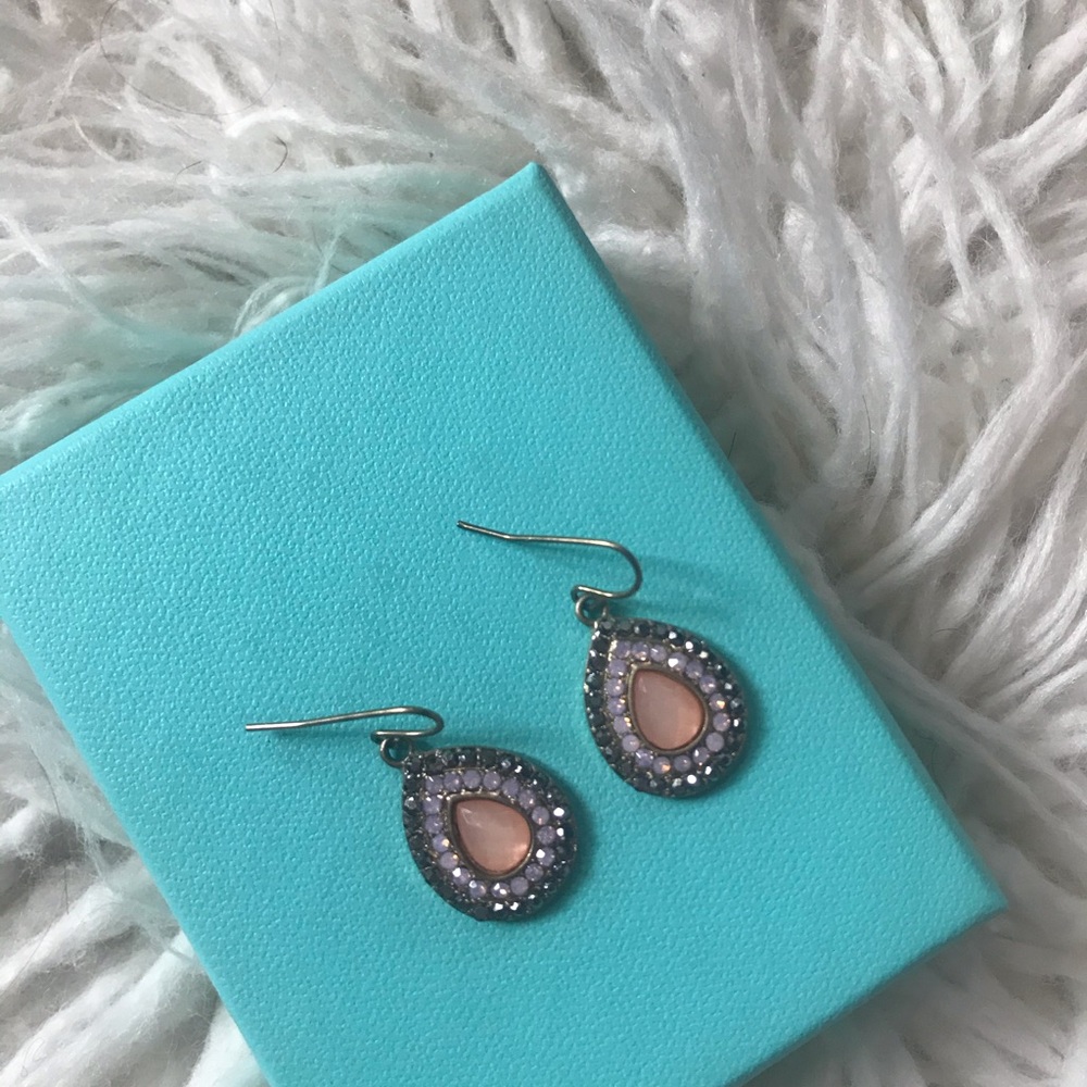Earrings dangle pink stone tear drop